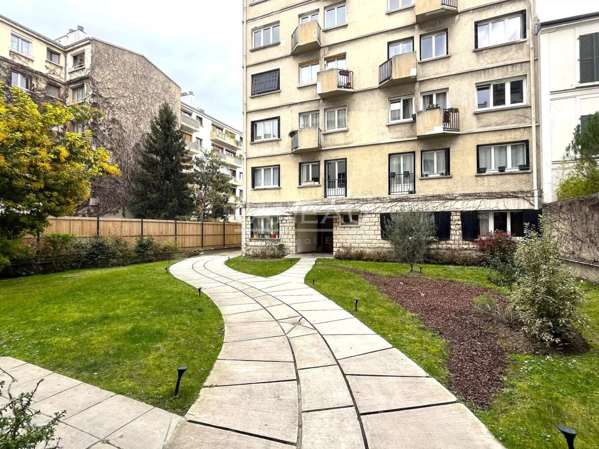 Quatre pièces à rénover avec balcons