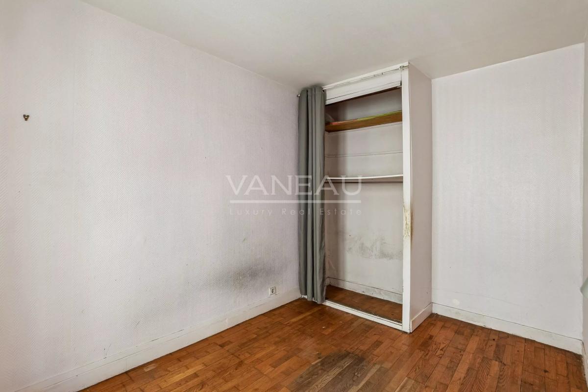 Paris XVIIème – Épinettes – 2 pièces à rénover avec cave – Fort 