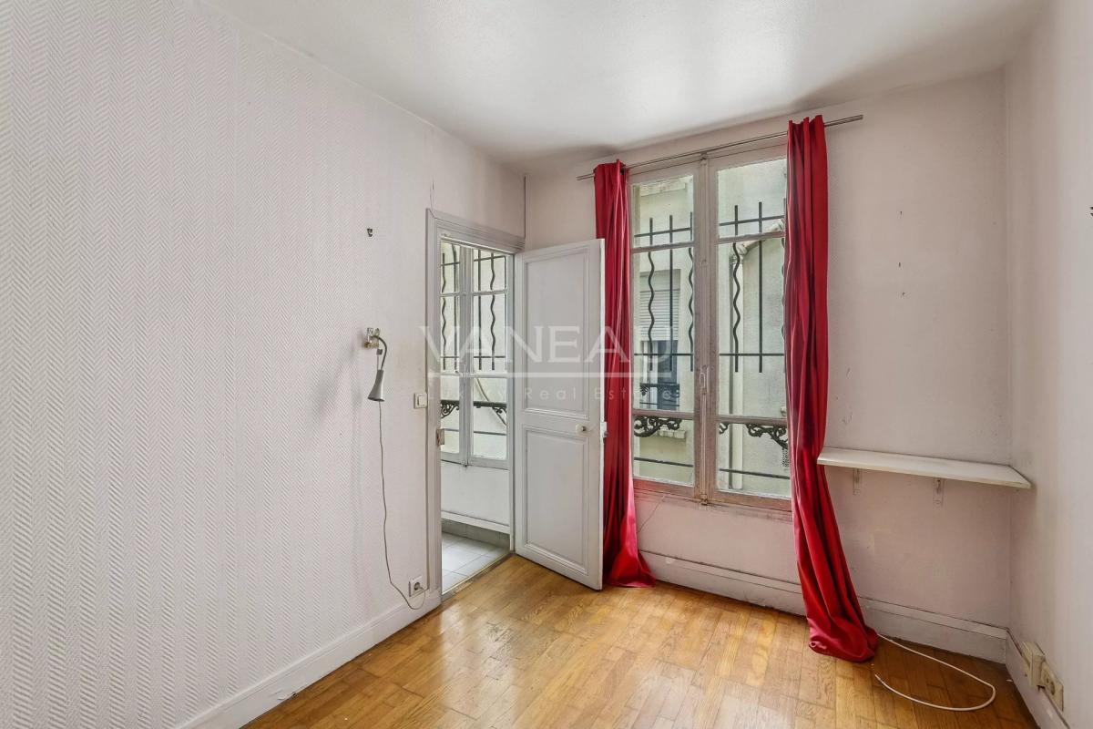 Paris XVIIème – Épinettes – 2 pièces à rénover avec cave – Fort 