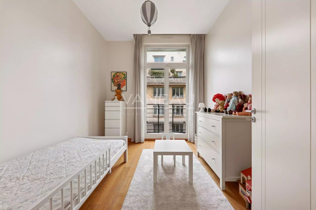 Paris XVIe - Longchamp - Bel appartement familial