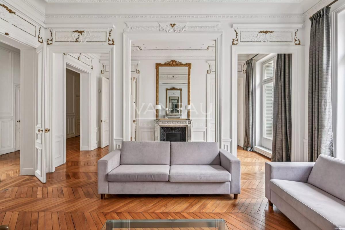 Paris  XVI  - Jasmin - Appartement familial et de réception - Qu