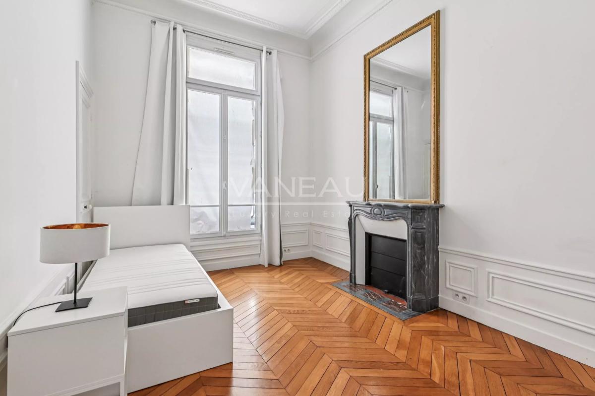 Paris  XVI  - Jasmin - Appartement familial et de réception - Qu