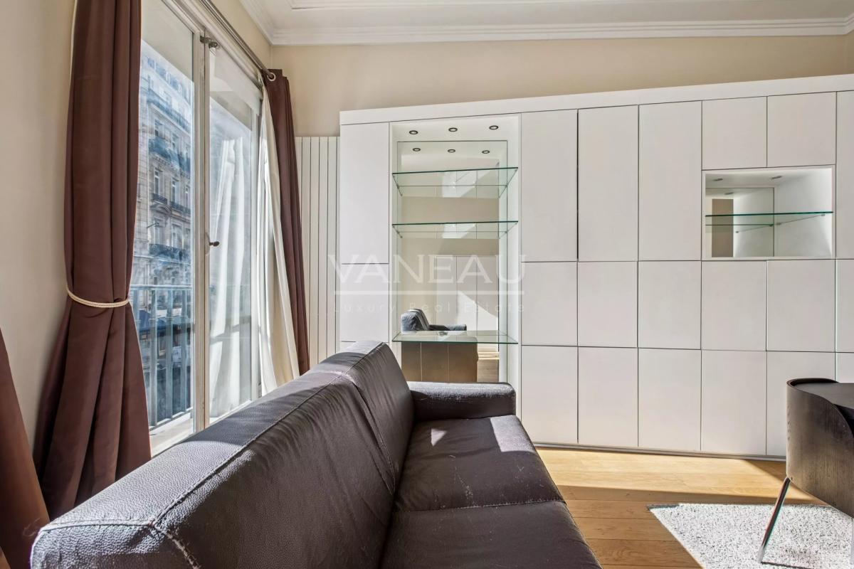 PARIS VIIIe - Champs-Elysées / Boétie