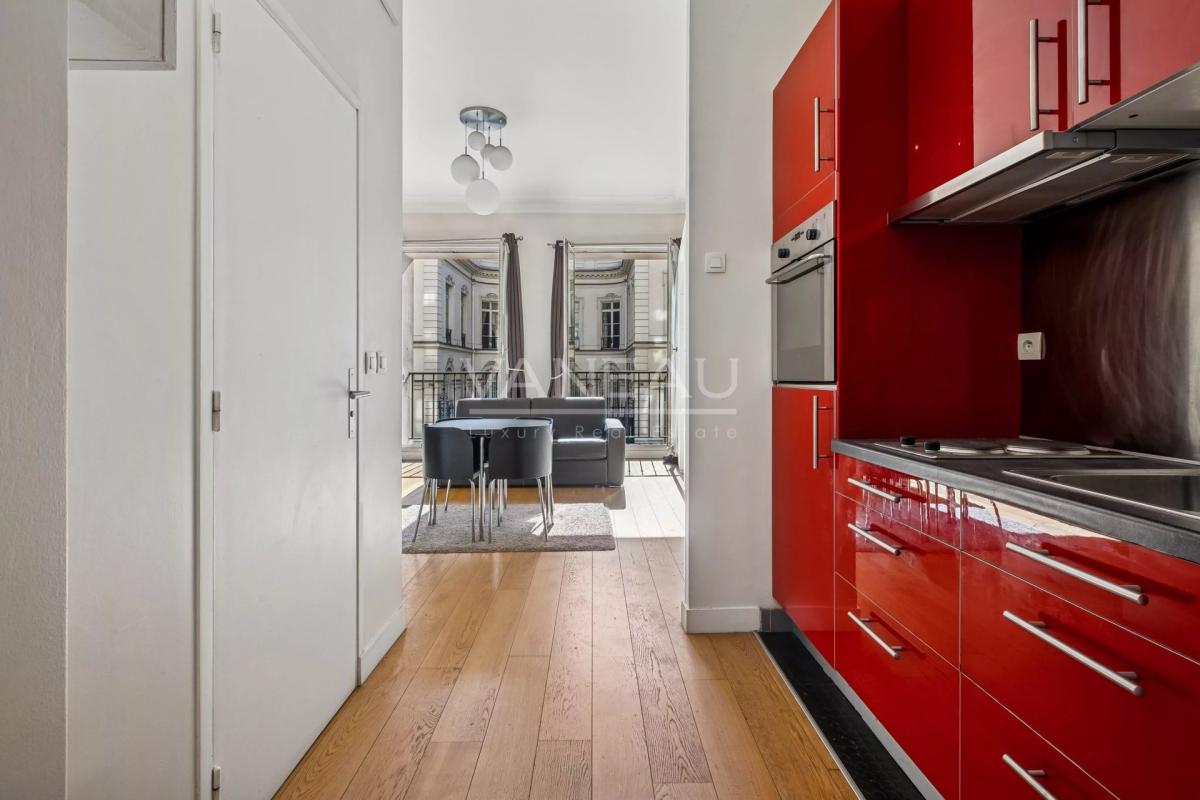 PARIS VIIIe - Champs-Elysées / Boétie