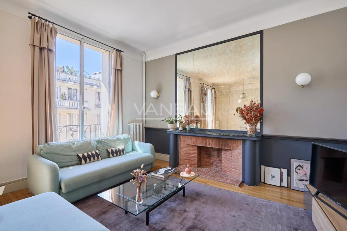 Paris XVIème - Appartement  rénové - Art déco