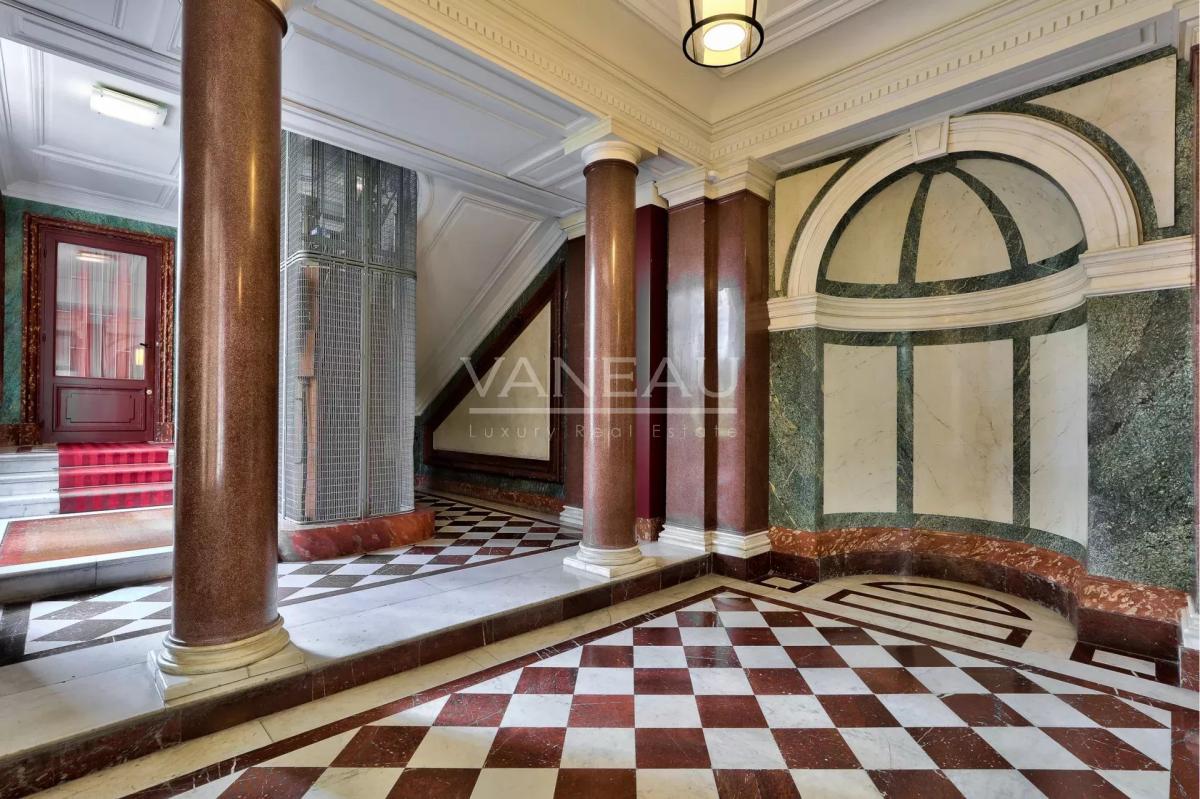 PARIS VIIIe - Faubourg du Roule