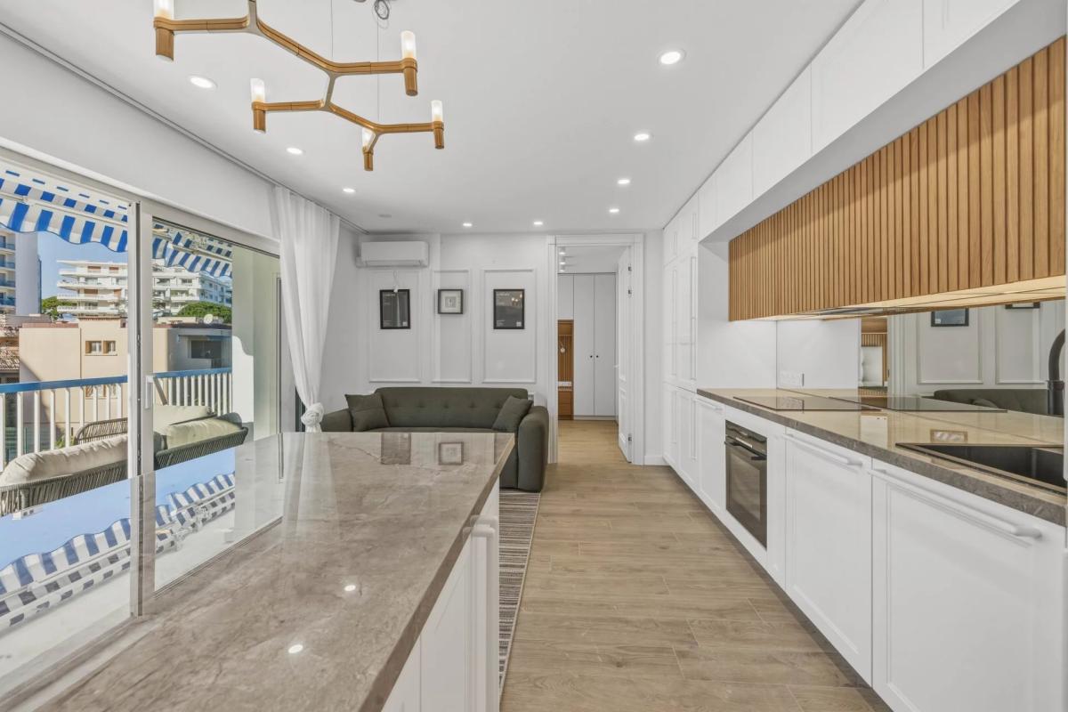 Appartement 3 pièces entièrement rénové à vendre - Cannes Palm B