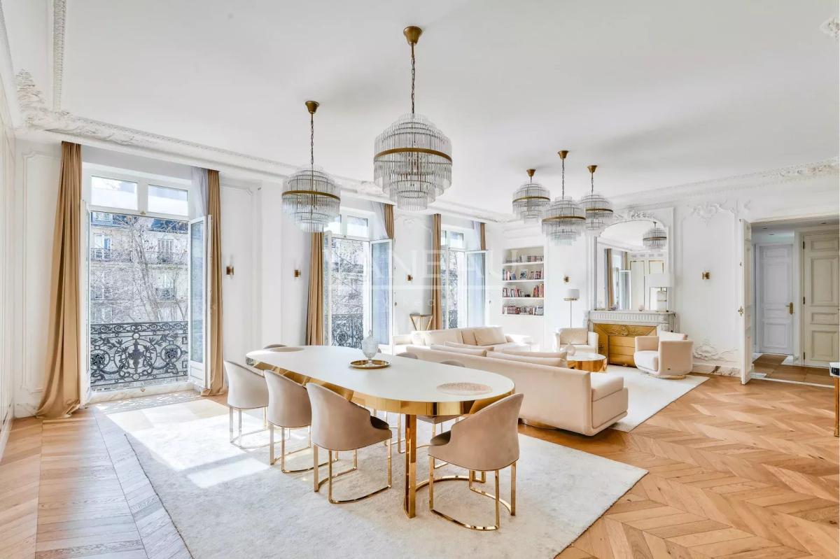 PARIS VIIIe - Faubourg du Roule