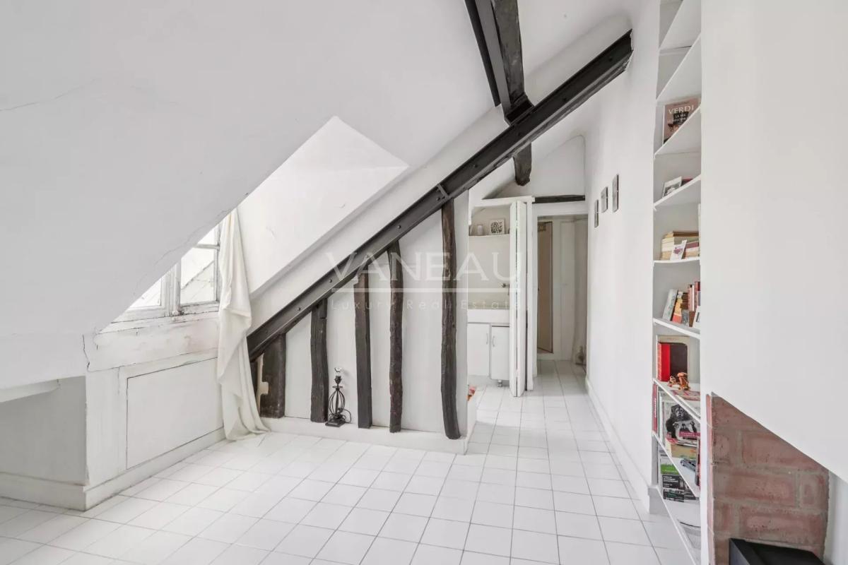 Paris IIIème - Studio - Calme - Vue dégagée