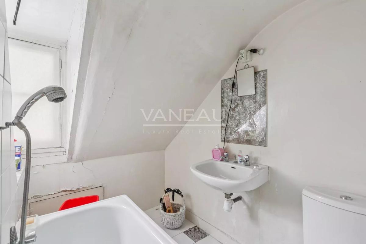 Paris IIIème - Studio - Calme - Vue dégagée