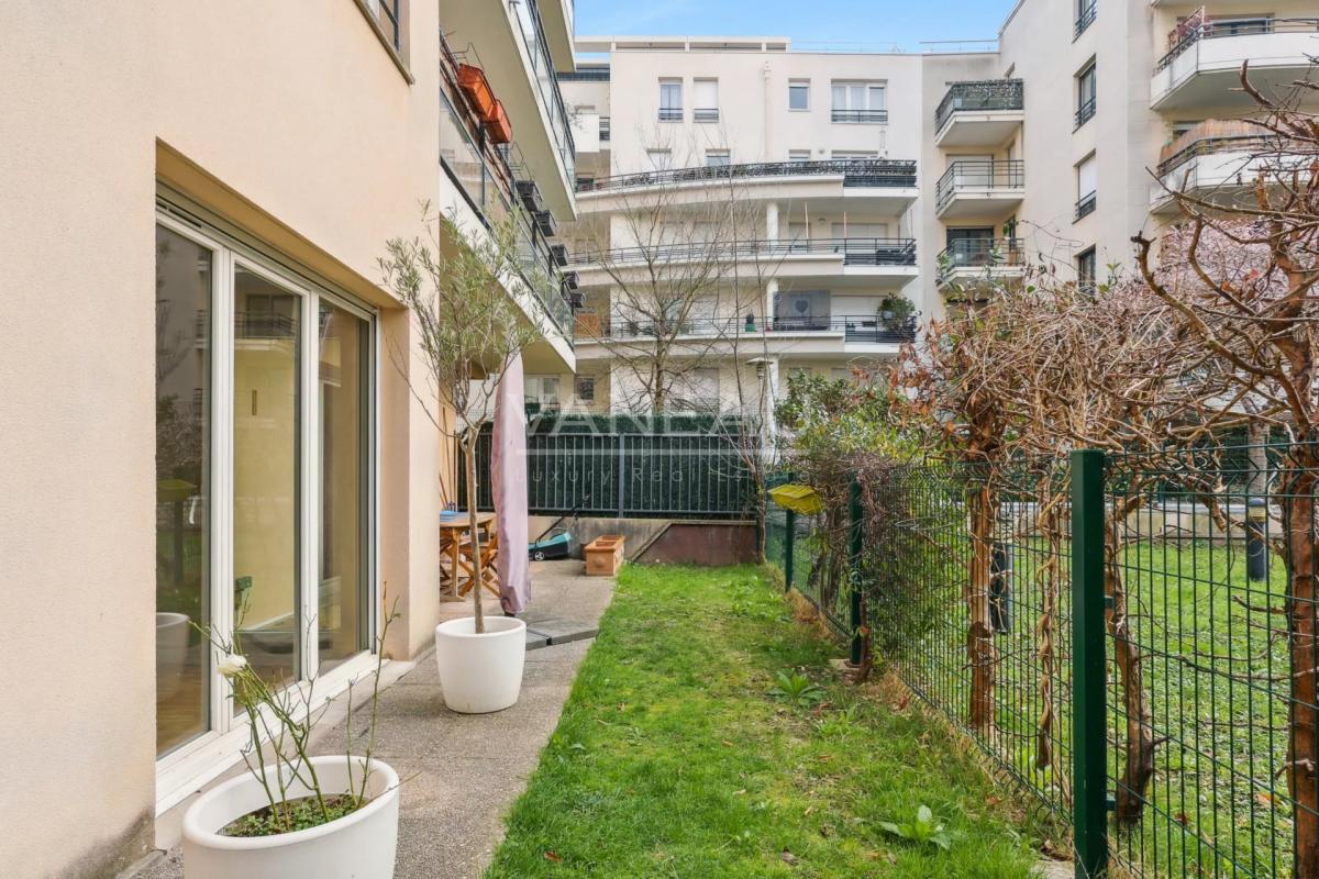 RARE – APPARTEMENT FAMILIAL MEUBLÉ – JARDIN PRIVATIF 80 m² – PLE