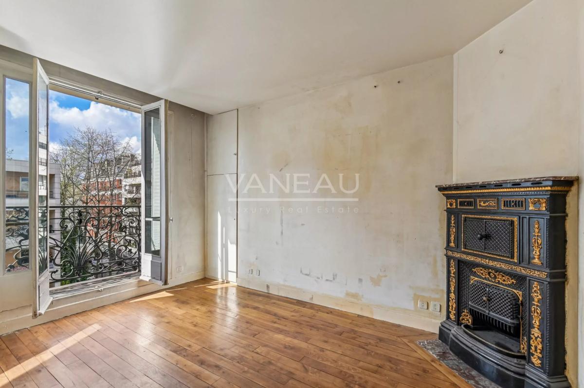 Levallois - Charme de l'ancien - 1 ou 2 chambres avec balcon