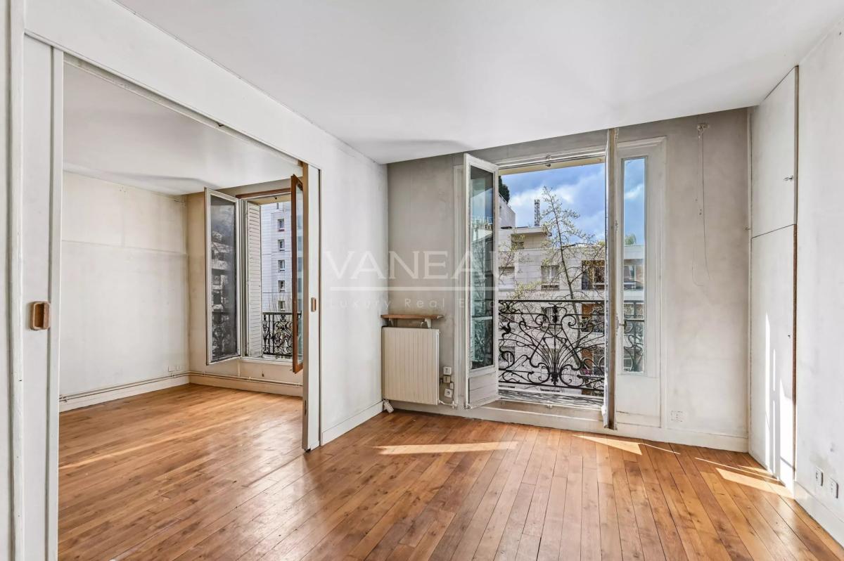 Levallois - Charme de l'ancien - 1 ou 2 chambres avec balcon