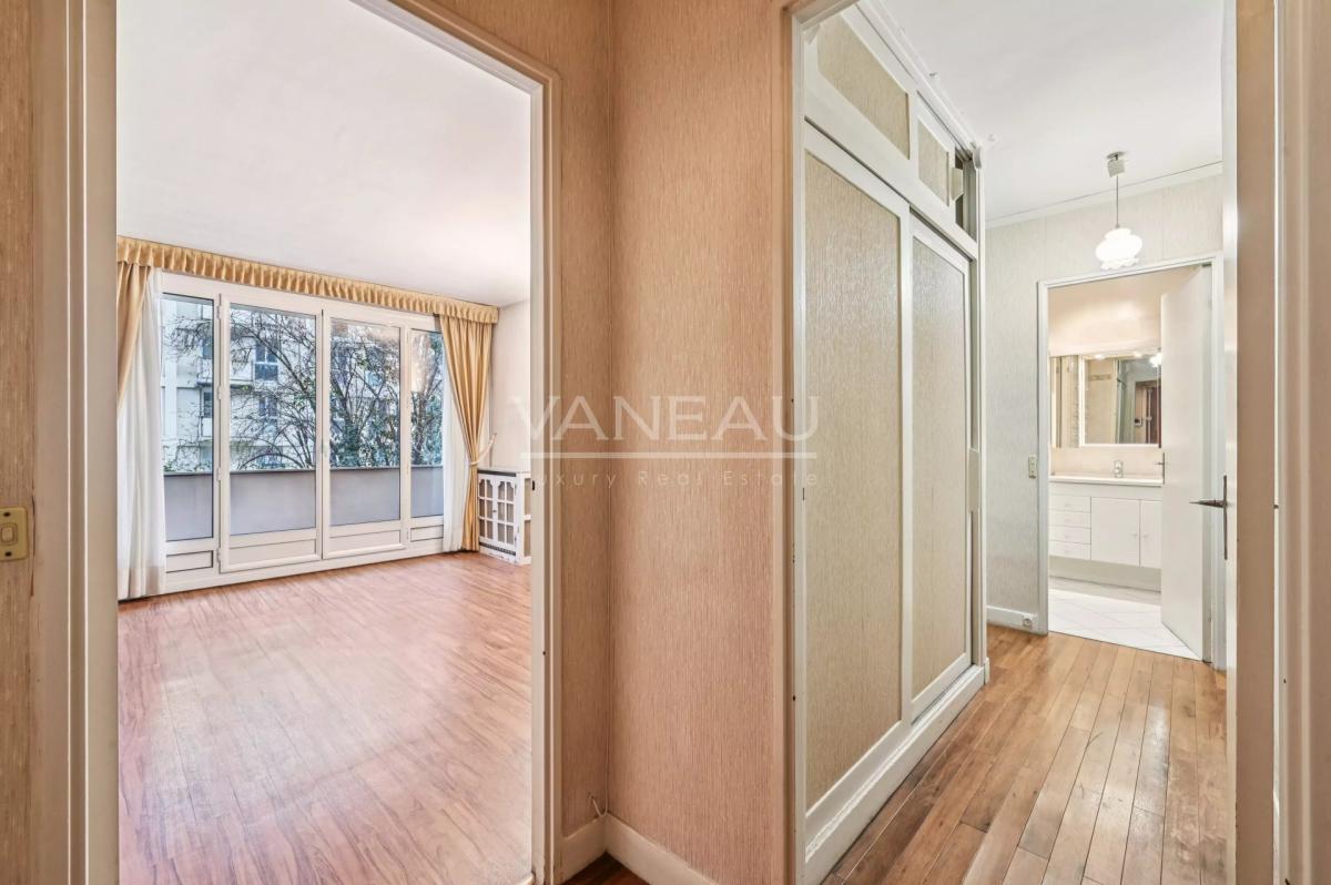 Paris XVe - Appartement quatre pièces avec loggia
