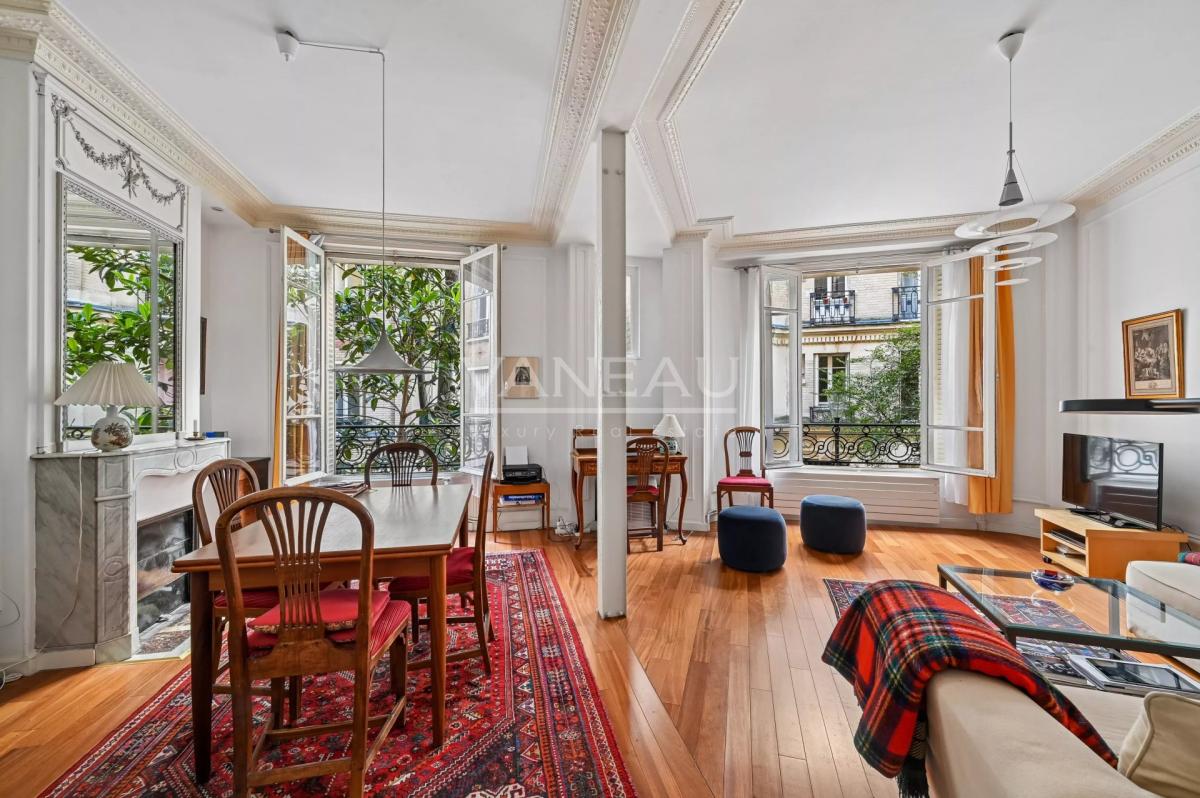 PARIS XVe - Rue du Laos : Bel appartement trois pièces au calme 