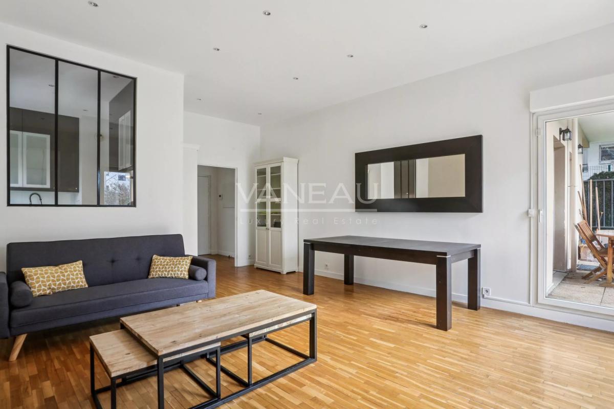 RARE – APPARTEMENT FAMILIAL MEUBLÉ – JARDIN PRIVATIF 80 m² – PLE