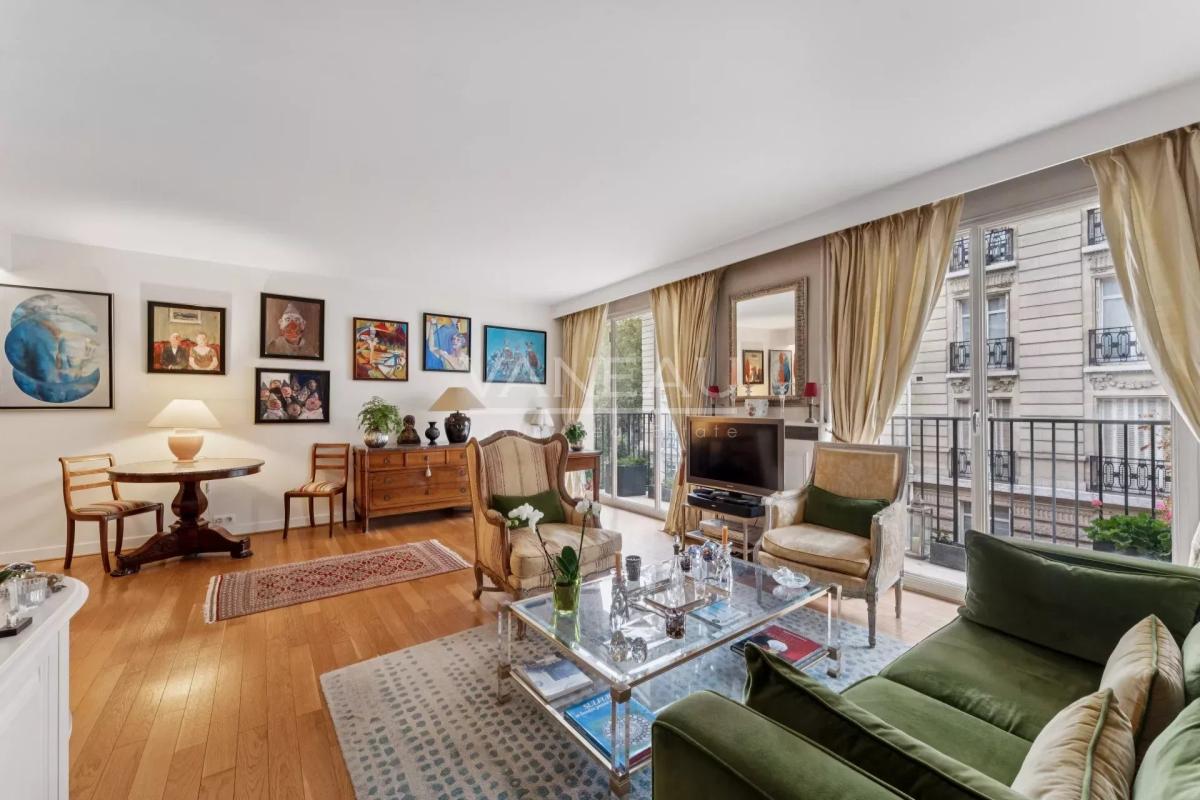 VENTE NUE-PROPRIETE - Mairie de Neuilly - Appartement cinq pièce