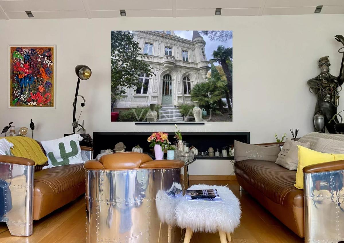 Somptueux Manoir rénové au coeur d' Angers avec piscine