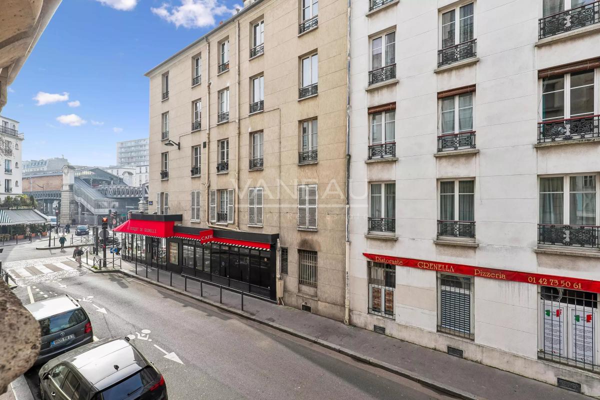 Paris 15ème - La Motte-Picquet-Grenelle - Charmant 2 pièces traversant