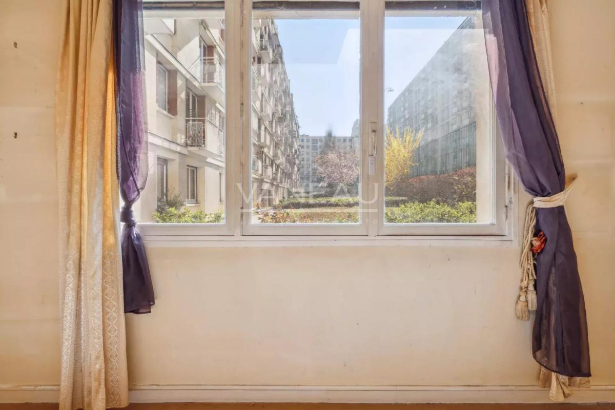 Paris 15e  Lourmel - 4 pièces sur jardin baigné de soleil !