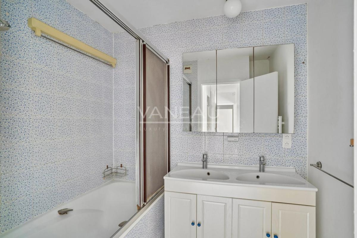 Paris XIIIe Saint-Jacques - Bel appartement trois pièces dans ré