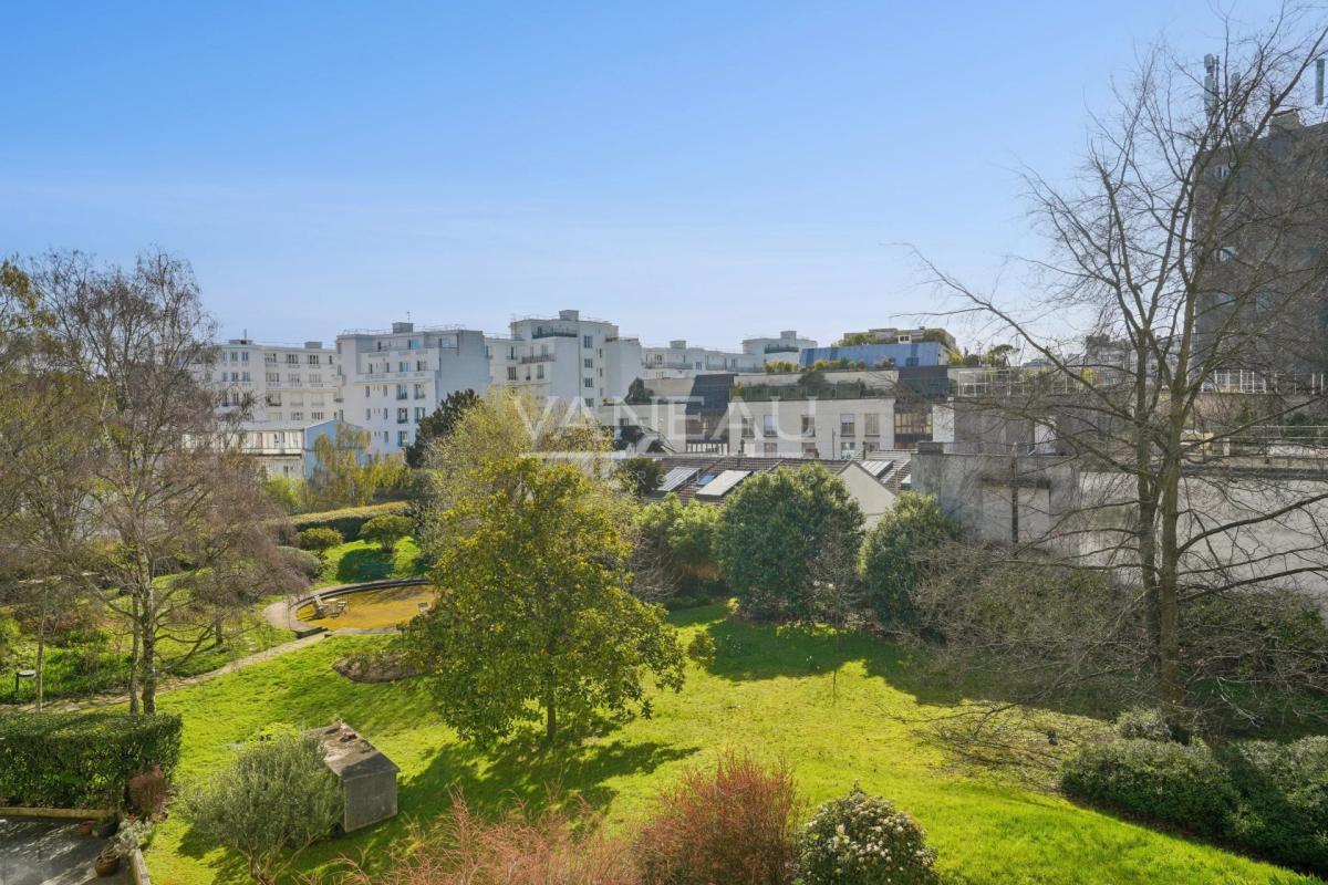 Paris XIIIe Saint-Jacques - Bel appartement trois pièces dans ré