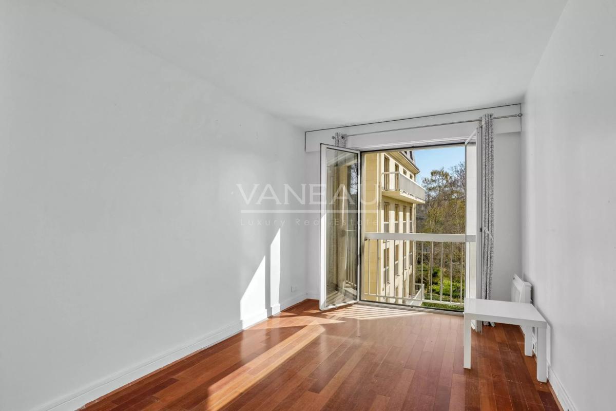 Paris XIIIe Saint-Jacques - Bel appartement trois pièces dans ré