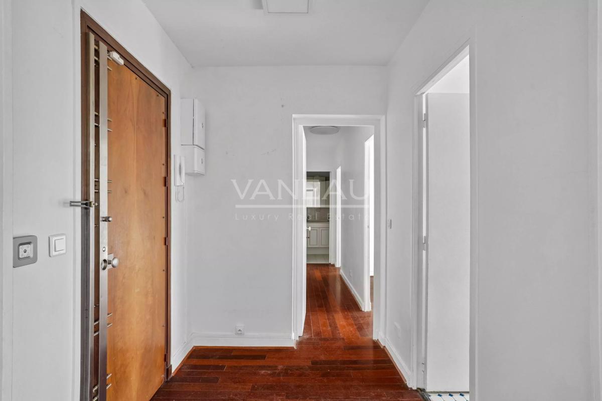 Paris XIIIe Saint-Jacques - Bel appartement trois pièces dans ré