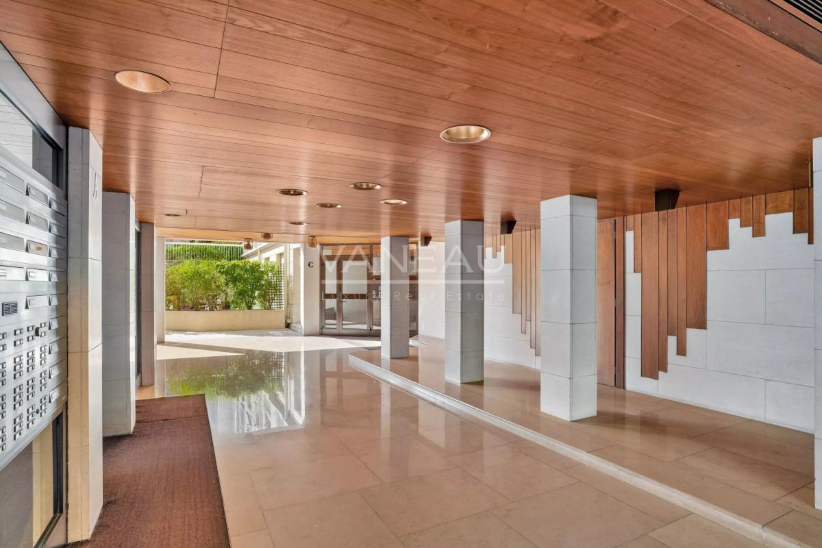 Paris XIIIe Saint-Jacques - Bel appartement trois pièces dans ré