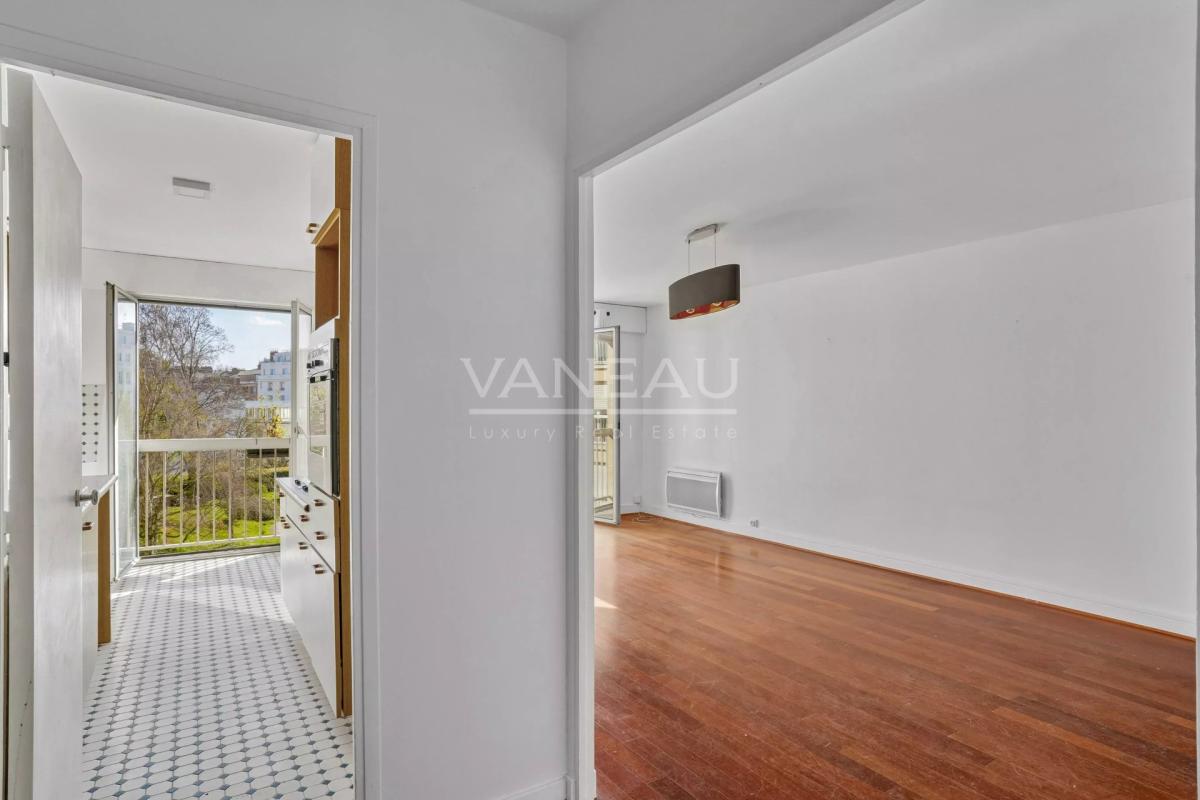 Paris XIIIe Saint-Jacques - Bel appartement trois pièces dans ré