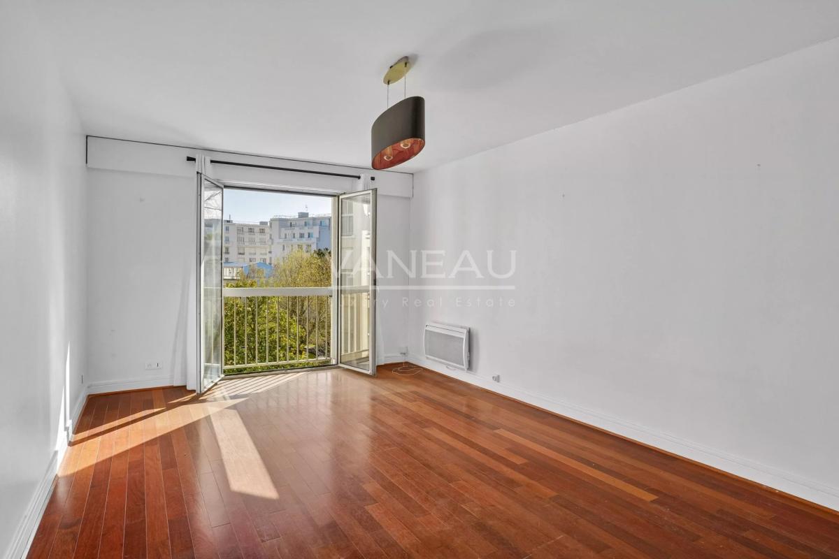 Paris XIIIe Saint-Jacques - Bel appartement trois pièces dans ré