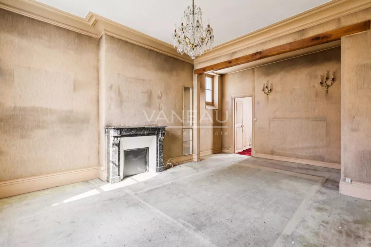 Paris IVe - Vieille du Temple - Trois pièces ensoleillé ascenseu