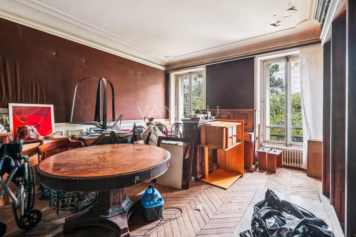 Paris XIIe - Bel-Air - Hôtel particulier avec jardin de 280 m2