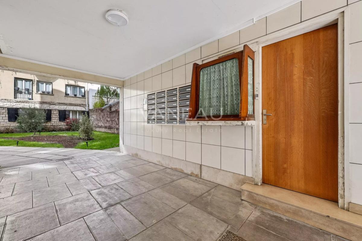 Quatre pièces à rénover avec balcons