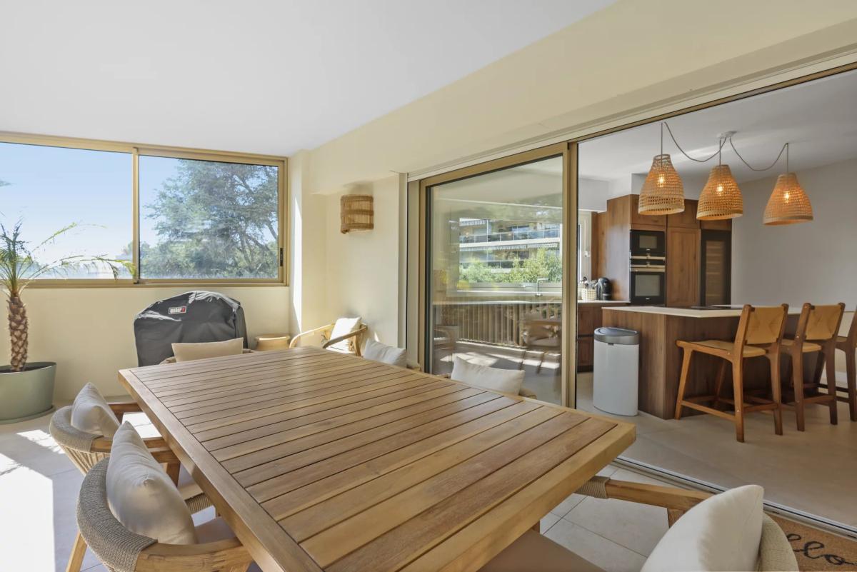 Appartement rénové 4 pièces à vendre - Cannes Montrose