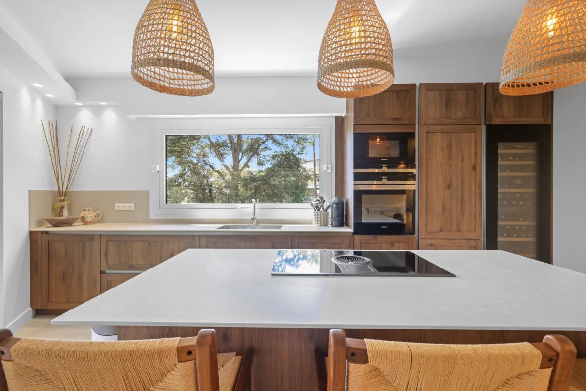 Appartement rénové 4 pièces à vendre - Cannes Montrose