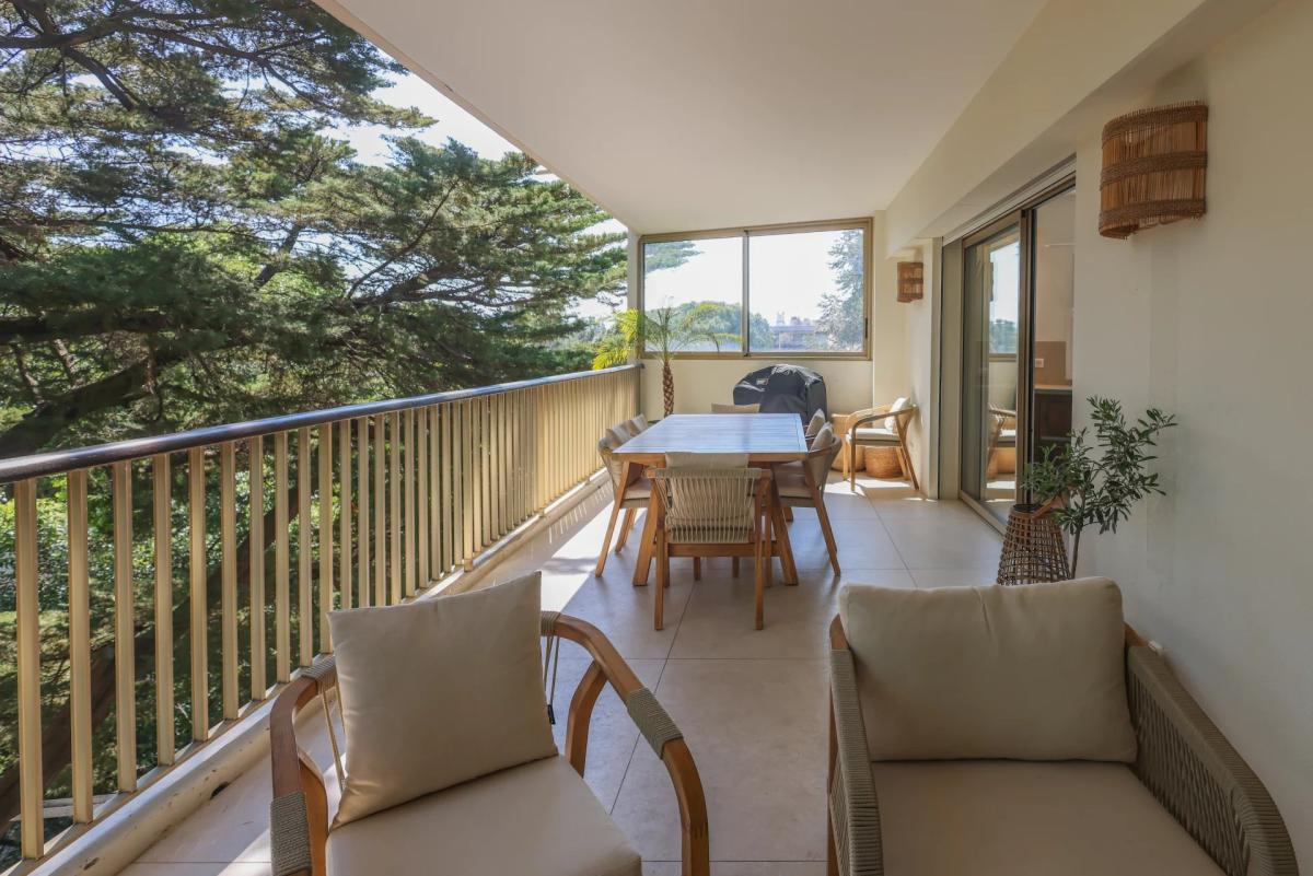 Appartement rénové 4 pièces à vendre - Cannes Montrose