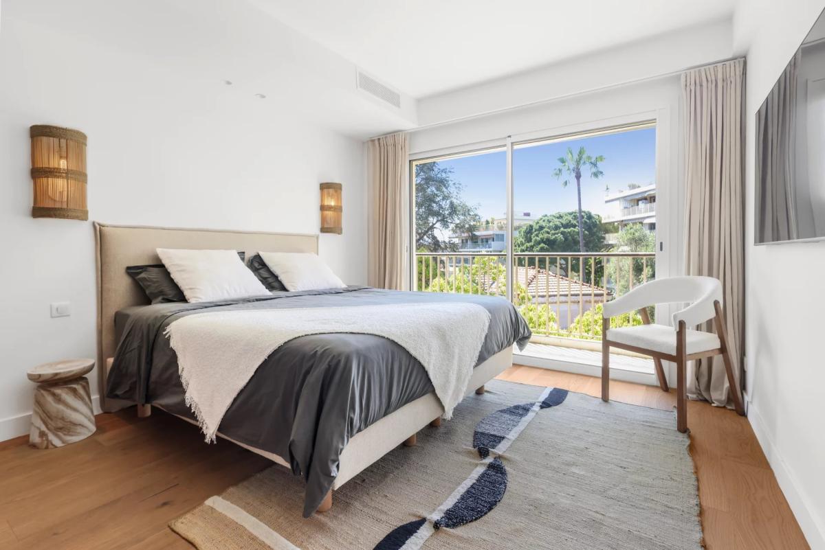 Appartement rénové 4 pièces à vendre - Cannes Montrose