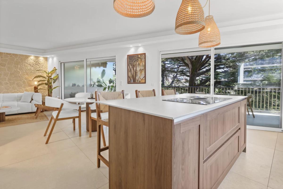 Appartement rénové 4 pièces à vendre - Cannes Montrose
