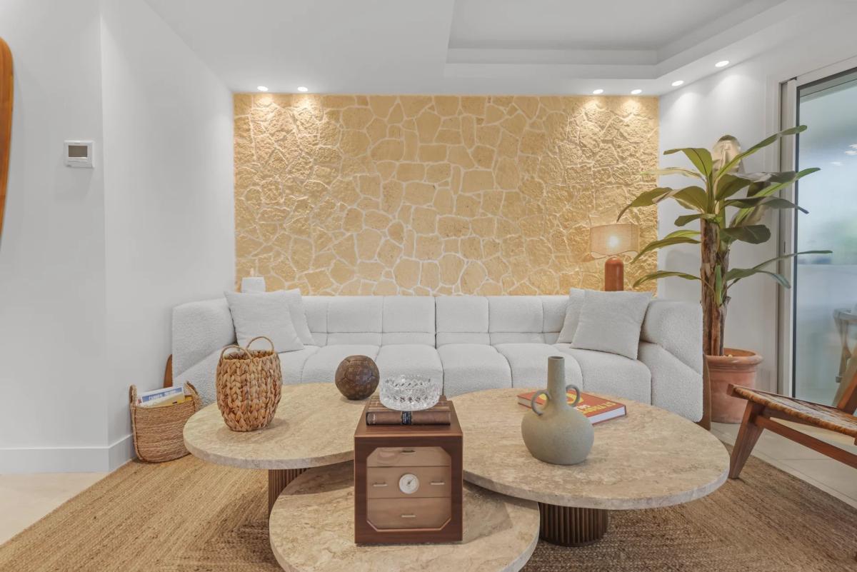 Appartement rénové 4 pièces à vendre - Cannes Montrose