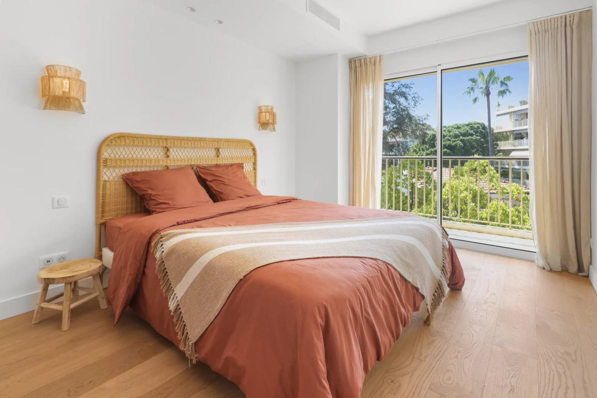 Appartement rénové 4 pièces à vendre - Cannes Montrose