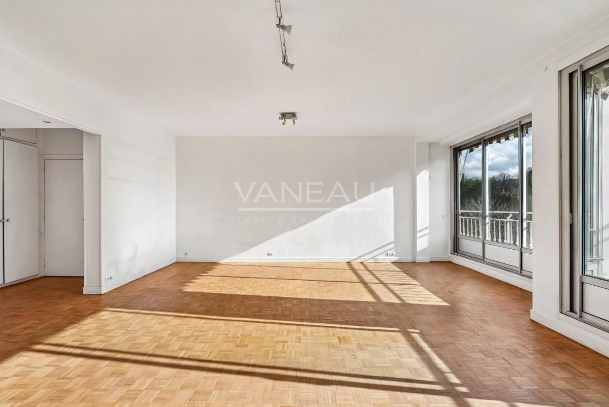 Paris XVIe- Georges Mandel - Pied à terre avec balcon