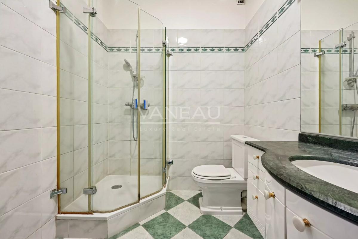 Paris XVIe- Georges Mandel - Pied à terre avec balcon