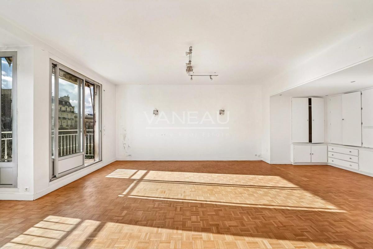 Paris XVIe- Georges Mandel - Pied à terre avec balcon