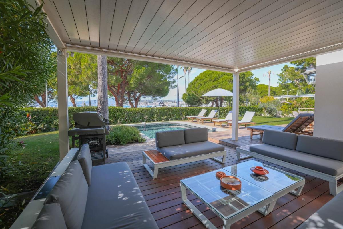 CANNES CROISETTE – UNIQUE VILLA