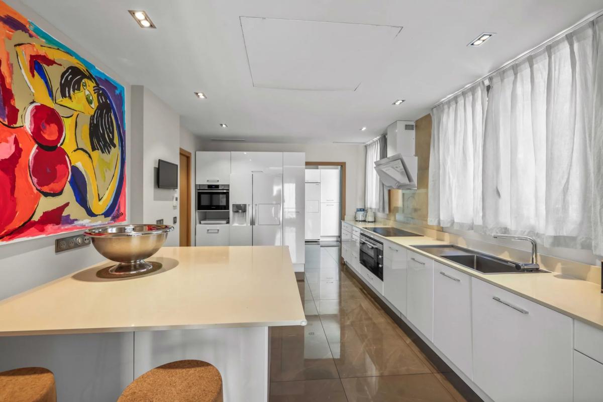 CANNES CROISETTE – UNIQUE VILLA