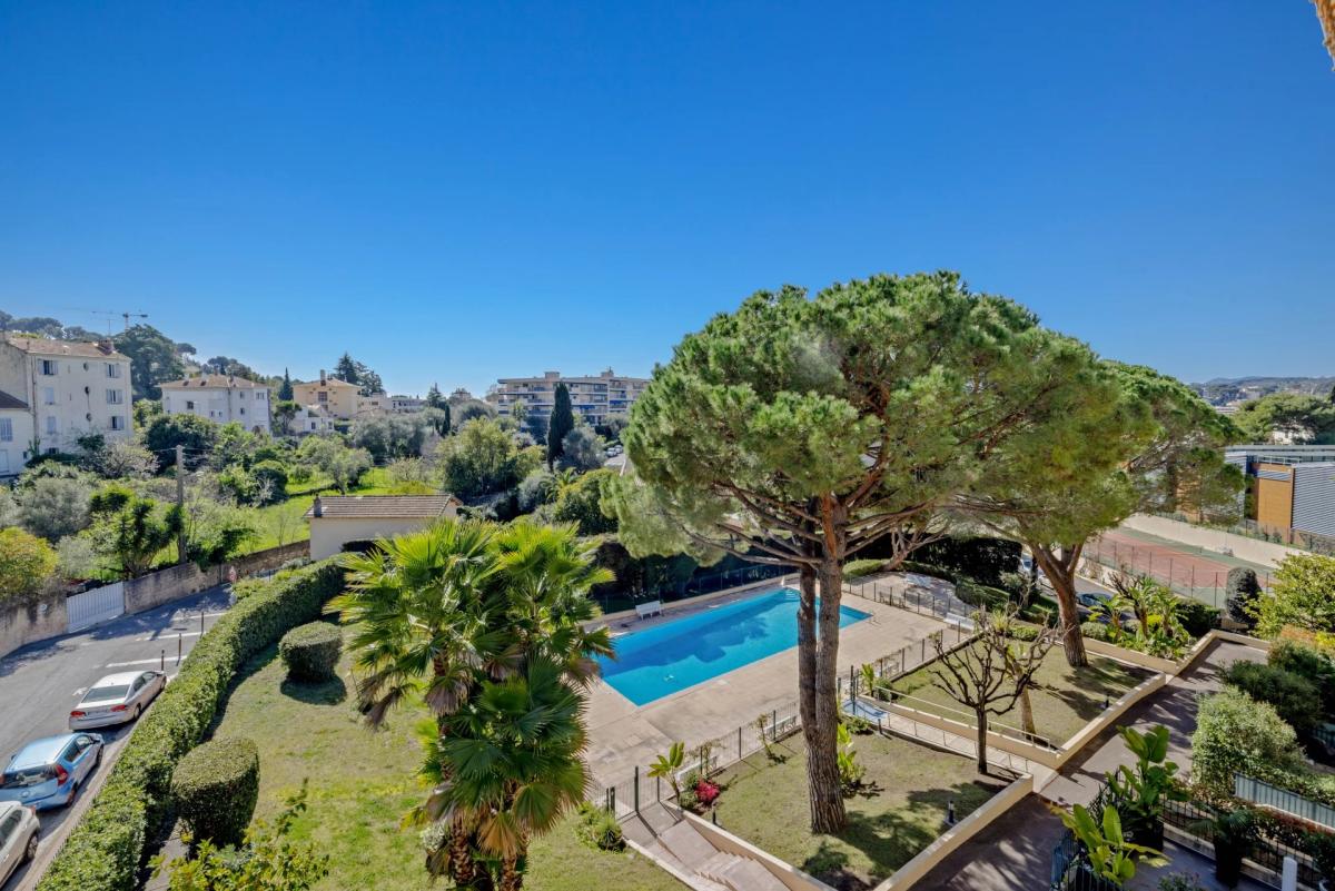 Le Cannet - Appartement 2 pièces - Piscine et tennis à vendre