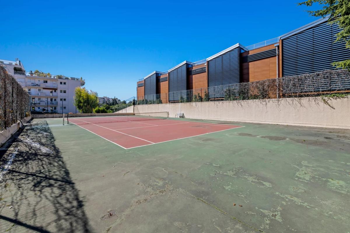 Le Cannet - Appartement 2 pièces - Piscine et tennis à vendre