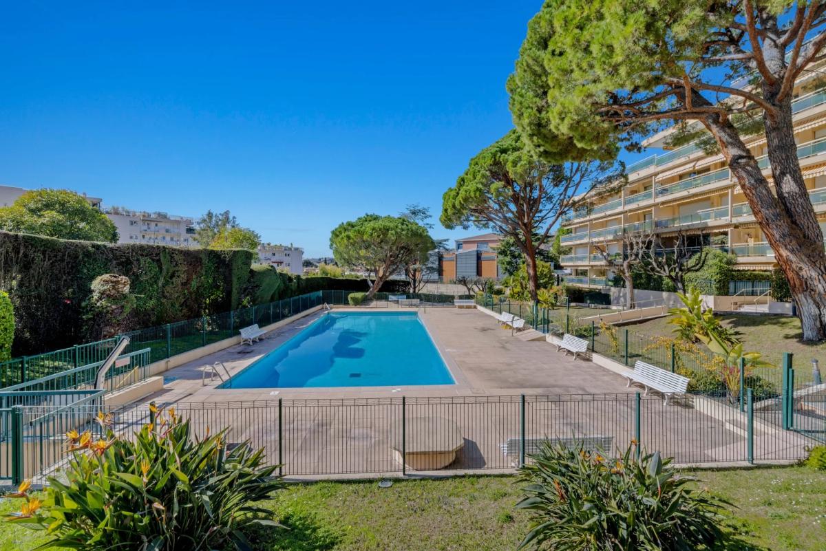Le Cannet - Appartement 2 pièces - Piscine et tennis à vendre