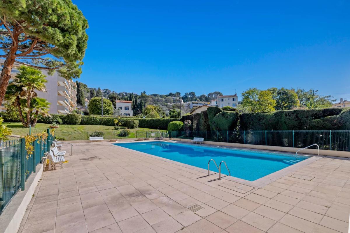 Le Cannet - Appartement 2 pièces - Piscine et tennis à vendre